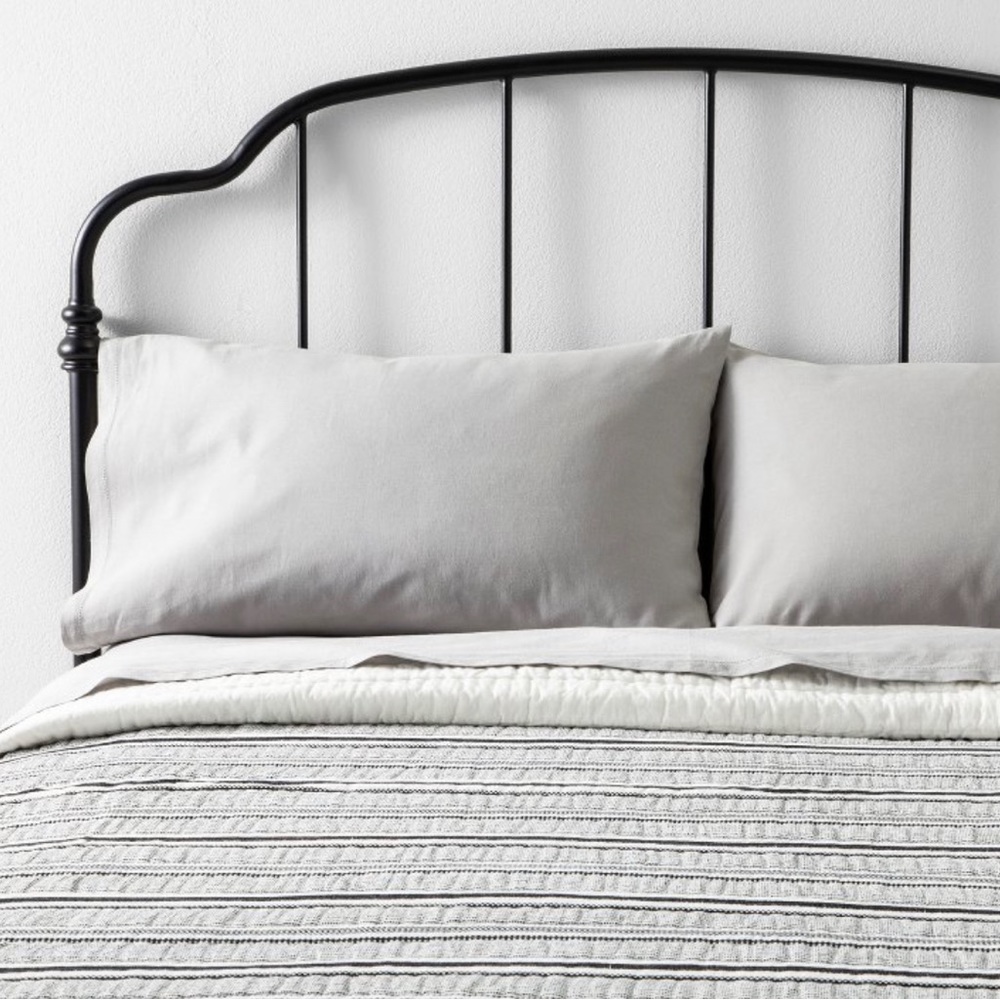 Hearth & Hand Full/Queen Quilt Comforter Dark Gray & Cream